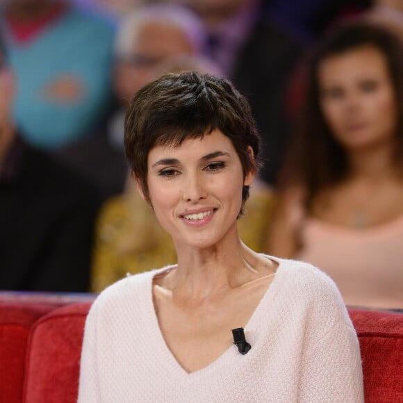 Eglantine Éméyé - Enregistrement de l'émission "Vivement Dimanche" consacrée à Jean-Marie Bigard, au Studio Gabriel à Paris le 7 octobre 2015. Diffusion le 11 octobre 2015 sur France 2.