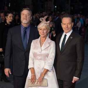 John Goodman, Helen Mirren et Bryan Cranston - Avant-première du film "Trumbo" lors du Festival du film BFI à Londres. Le 8 octobre 2015