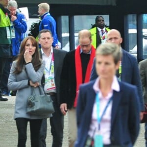 Le prince William et Kate Middleton arrivent à Twickenham Stadium pour le match Australie-Pays de Galles, le 10 octobre 2015