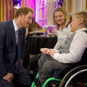 Le prince Harry lors de la cérémonie des prix WellChild, qui récompensent le courage des enfants malades et de leur famille, le 5 octobre 2015 à Londres.