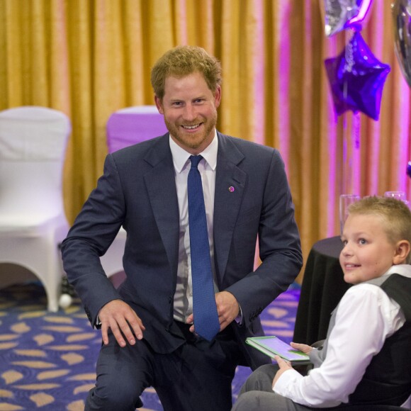 Le prince Harry lors de la cérémonie des prix WellChild, qui récompensent le courage des enfants malades et de leur famille, le 5 octobre 2015 à Londres.