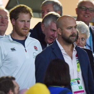 Le prince Harry à Twickenham lors de la défaite du XV de la Rose face à l'Australie, et son élimination de la Coupe du monde, le 3 octobre 2015 à Londres.