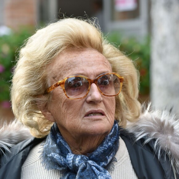 Bernadette Chirac lors de la visite du centre Ephad Hervieux de Poissy dans le cadre de l'opération + De Vie le 12 octobre 2015