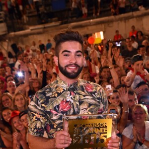 Exclusif - Kendji Girac (avec son prix de "La Chanson de l'Année 2015" reçu pendant l'émission) après l'enregistrement de l'émission "La Chanson de l'Année, Fête de la Musique" dans les arènes à Nîmes, le 20 juin 2015, présentée par Nikos Aliagas pour la chaîne de télévision TF1.