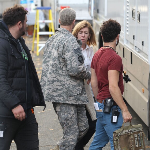 Brad Pitt avec ses enfants Knox et Vivienne sur le tournage à Londres de War Machine, le 14 ocotbtre 2015
