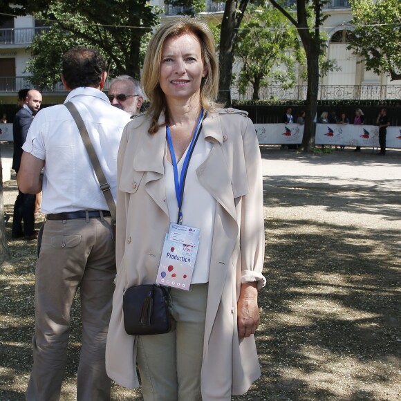 Valérie Trierweiler lors de la Journée mondiale des oubliés des vacances de l'association du Secours populaire sur le Champ-de-Mars à Paris, le 19 août 2015.