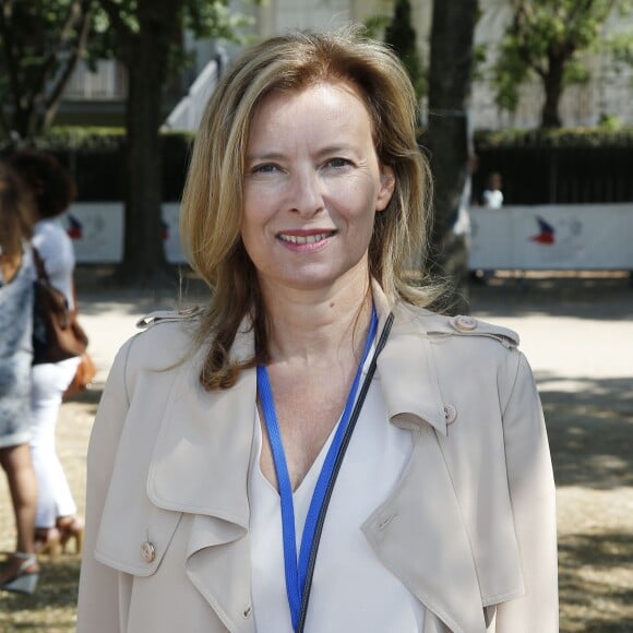 Valérie Trierweiler lors de la Journée mondiale des oubliés des vacances de l'association du Secours populaire sur le Champ-de-Mars à Paris, le 19 août 2015.