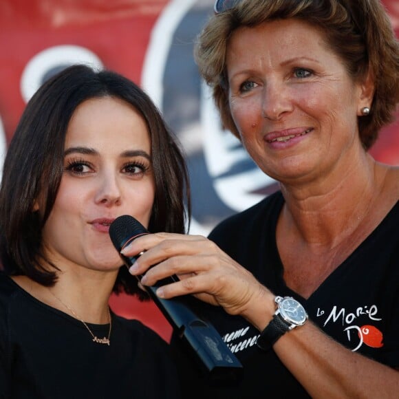 Exclusif - Alizée et sa fille Annily ont participé à la dernière journée de la 9ème édition de l'association 'La Marie Do' à Ajaccio en tant que marraine le 11 octobre 2015.