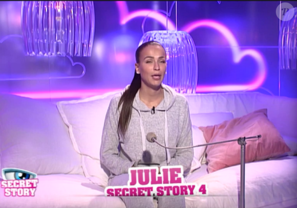Julie, dans la quotidienne de Secret Story 9 sur NT1, le mardi 20 octobre 2015.