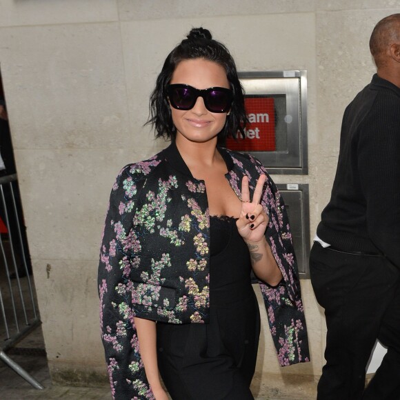 Demi Lovato à la sortie des studios de la BBC à Londres, le 9 septembre 2015  Demi Lovato seen outside the BBC Radio 1 studios in London. London, United Kingdom - Wednesday September 9, 201509/09/2015 - Londres