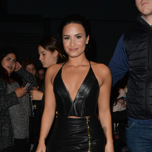 Demi Lovato arrive à la soirée de lancement de son nouvel album à Londres. Le 8 septembre 2015 © CPA / Bestimage  142053, Demi Lovato attends her new album bus party in London. London, United Kingdom - Tuesday September 8, 2015.08/09/2015 - Londres