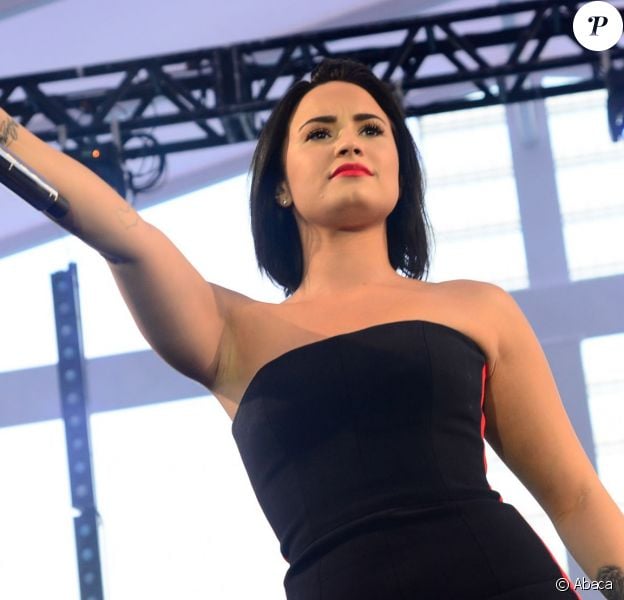 Demi Lovato en concert au JK Iguatemi Mall de Sao Paulo, au Brésil, le 20 octobre 2015