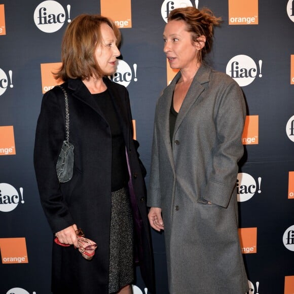 Nathalie Baye et Emmanuelle Bercot - Soirée d'inauguration de la Fiac 2015 organisée par Orange au Grand Palais à Paris, le 21 octobre 2015.
