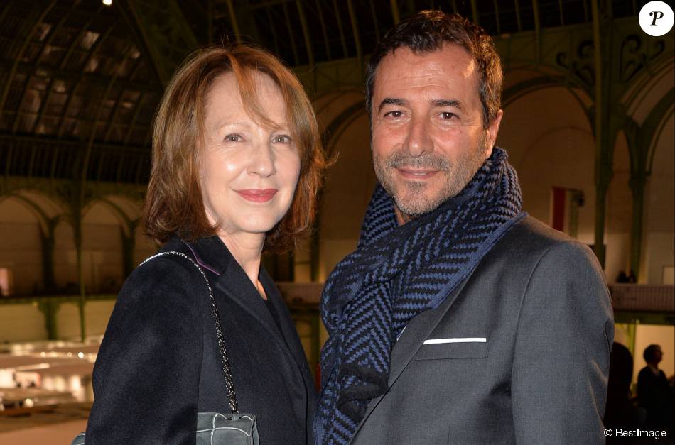 Nathalie Baye Et Bernard Montiel Soiree D Inauguration De La Fiac 2015 Organisee Par Orange Au Grand Palais A Paris Le 21 Octobre 2015 C Veeren Bestimage Purepeople