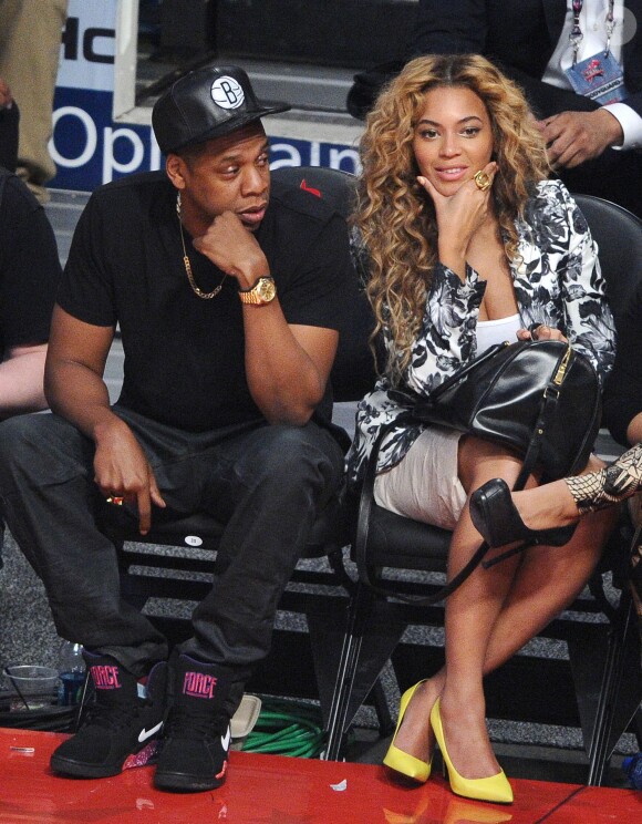 Jay-Z et Beyoncé Knowles lors d'un match NBA en février 2013