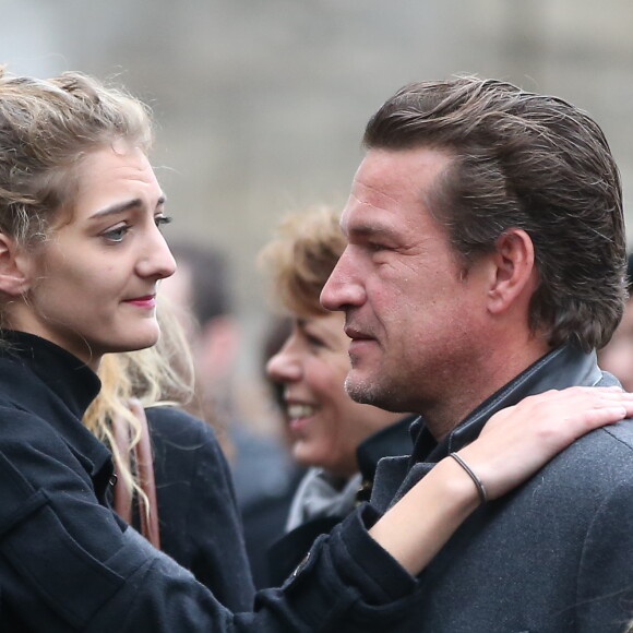 Sarah Gélin (petite-fille de Danièle Delorme), Benjamin Castaldi - Obsèques de Danièle Delorme en l'église de Saint-Germain-des Prés à Paris le 23 octobre 2015.
