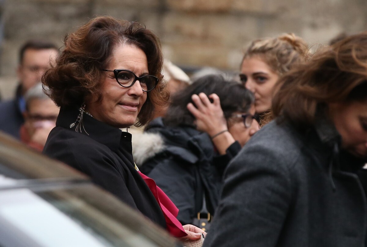 Photo : Lydie Zaks (Veuve de Daniel Gélin) - Obsèques de Danièle Delorme en  léglise de Saint-Germain-des Prés à Paris le 23 octobre 2015. - Purepeople