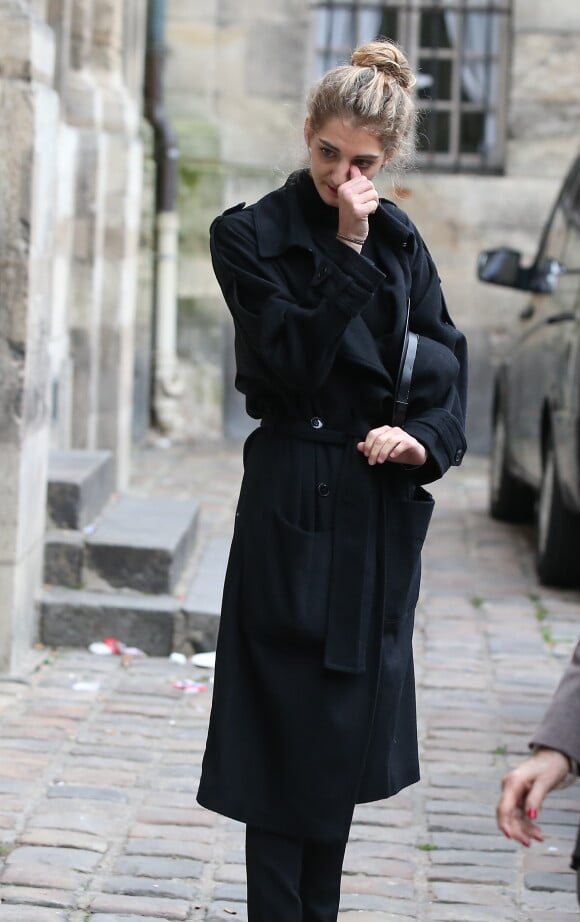 Sarah Gélin (Petite-fille de Danièle Delorme) - Obsèques de Danièle Delorme en l'église de Saint-Germain-des Prés à Paris le 23 octobre 2015.