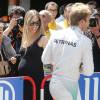 Nico Rosberg et sa femme Vivian Sibold, enceinte, dans le paddock du Grand Prix d'Espagne le 9 mai 2015