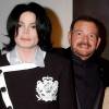 Arnold Klein arriving et Michael Jackson en 2009 à Laguna Beach, en Californie.