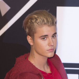 Justin Bieber lors des MTV Europe Music Awards 2015 au Mediolanum Forum. Milan, le 25 octobre 2015.