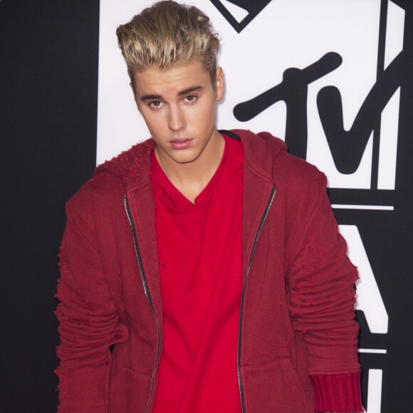 Justin Bieber lors des MTV Europe Music Awards 2015 au Mediolanum Forum. Milan, le 25 octobre 2015.