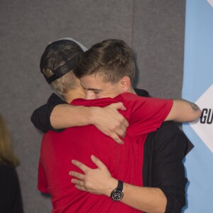 Martin Garrix et Justin Bieber lors des MTV Europe Music Awards 2015 au Mediolanum Forum. Milan, le 25 octobre 2015.