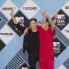 Martin Garrix et Justin Bieber lors des MTV Europe Music Awards 2015 au Mediolanum Forum. Milan, le 25 octobre 2015.