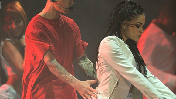 Justin Bieber interprète son single "What Do You Mean" lors des MTV EMA 2015. Milan, le 25 octobre 2015.