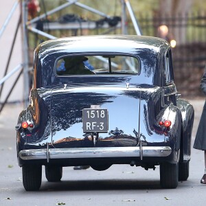 Exclusif - Lily-Rose Depp sur le tournage de "Planetarium" à Paris le 29 septembre 2015. La fille de Johnny Depp et Vanessa Paradis partage l'affiche du film de Rebecca Zlotowski avec l'actrice Natalie Portman.