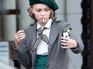 Lily-Rose Depp : Style rétro, cigarette et selfie en plein tournage à Paris !