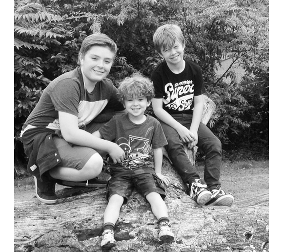 Les trois garçons de Natasha Hamilton, fruits de son premier mariage / photo postée sur le compte Instagram de la chanteuse anglaise.