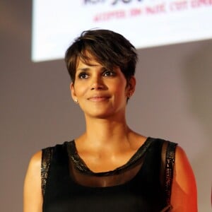 Exclusif - Halle Berry enceinte lors du Champs-Elysées Film Festival 2013 à Paris le 13 juin 2013.