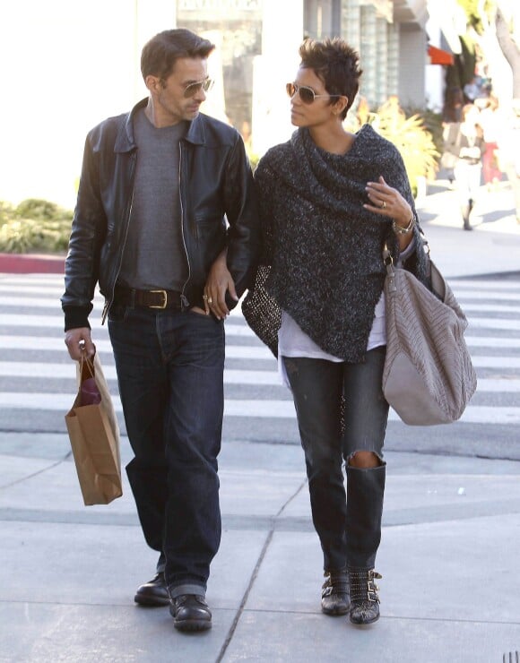 Halle Berry et Olivier Martinez à Santa Monica, le 18 janvier 2013.
