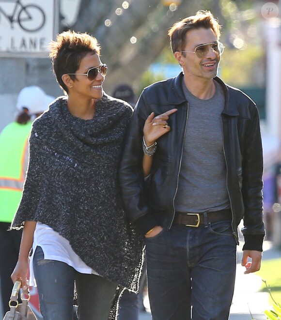Halle Berry et son fiance Olivier Martinez à Santa Monica, le 18 janvier 2013.