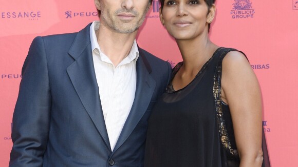 Olivier Martinez et Halle Berry divorcent.