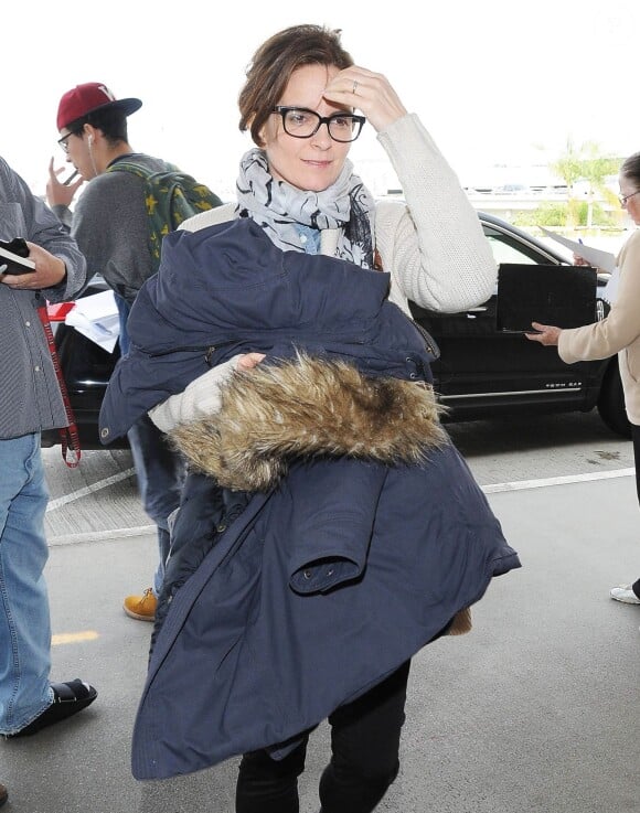 Tina Fey prend un vol à l'aéroport de Los Angeles, le 12 janvier 2015