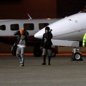 Semi-Exclusif - Justin Bieber arrive à l'aéroport de Oslo en jet privé le 29 octobre 2015 à 4h30 du matin.