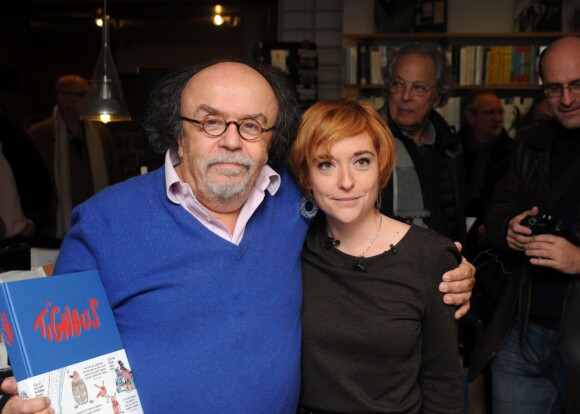 Jean-Michel Ribes et Chloé Verlhac, épouse du dessinateur de Charlie Hebdo, Tignous au Théâtre du Rond-Point a Paris, le 15 octobre 2015.