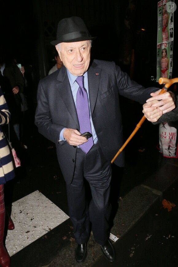 Pierre Bergé - People à la sortie du défilé de mode "Saint Laurent", collection prêt-à-porter printemps-été 2016, à Carreau du Temple à Paris. Le 5 Octobre 2015
