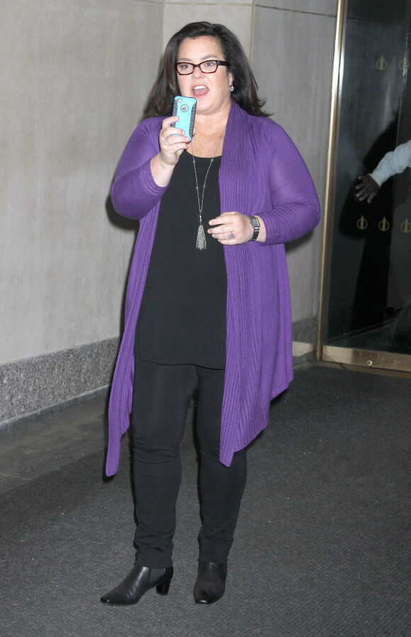 Rosie O'Donnell quitte les studios de la NBC, à New York, le 24 avril 2012