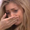 Mélanie en larmes suite au départ de Coralie dans Secret Story 9