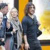 Exclusif - Carles Puyol avec sa compagne enceinte Vanessa Lorenzo dans les rues de New York le 20 octobre 2015