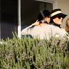 Kourtney Kardashian, ses enfants Reign, Penelope et Mason et sa mère Kris Jenner rendent visite à Scott Disick dans sa chambre en centre de désintoxication. Malibu, le 8 novembre 2015.