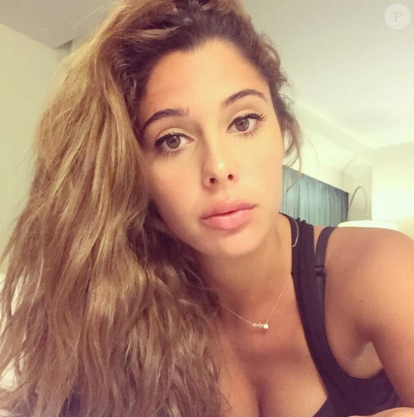 Coralie de Secret Story 9 : selfie pour la bombe