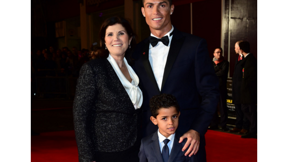 Cristiano Ronaldo : Fier avec son fils et sa maman avant les critiques