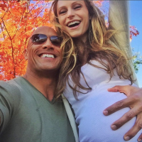 Dwayne Johnson : Futur papa d'une fille, la star clame son bonheur avec Lauren