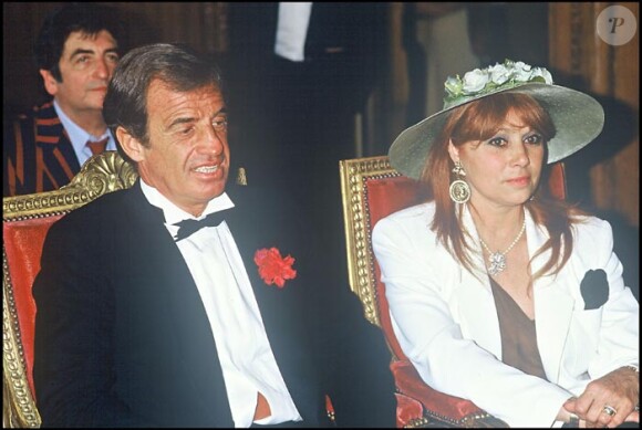 JEAN PAUL BELMONDO ET SON EX FEMME ELODIE MARIENT LEUR FILLE PATRICIA EN 1986
