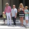 Rod Stewart et Penny Lancaster avec leurs enfants Alastair et Aiden à Los Angeles le 30 mai 2015