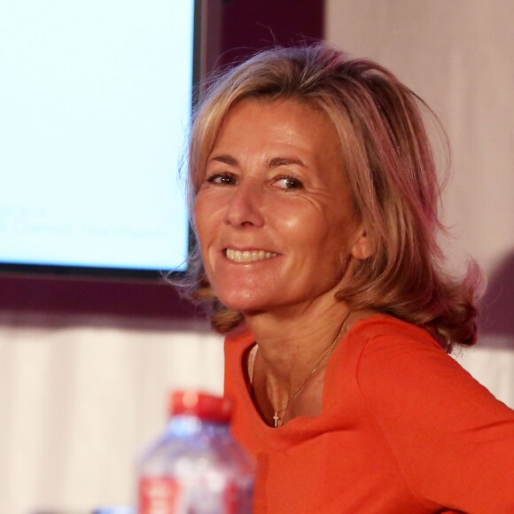 Claire Chazal lors du lancement de la campagne Octobre Rose à la clinique Hartmann à Neuilly-sur-Seine le 7 octobre 2015